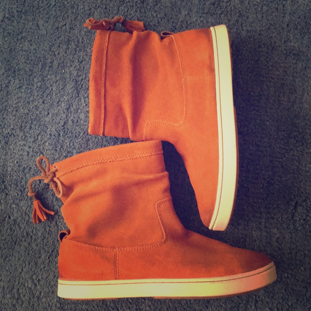 New! OluKai Slouchy Suede Ankle Boot